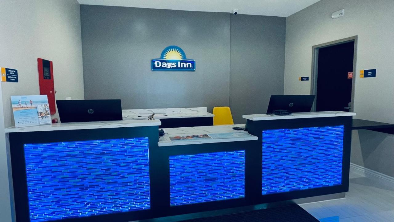 Days Inn & Suites By Wyndham Greater Томбал Экстерьер фото
