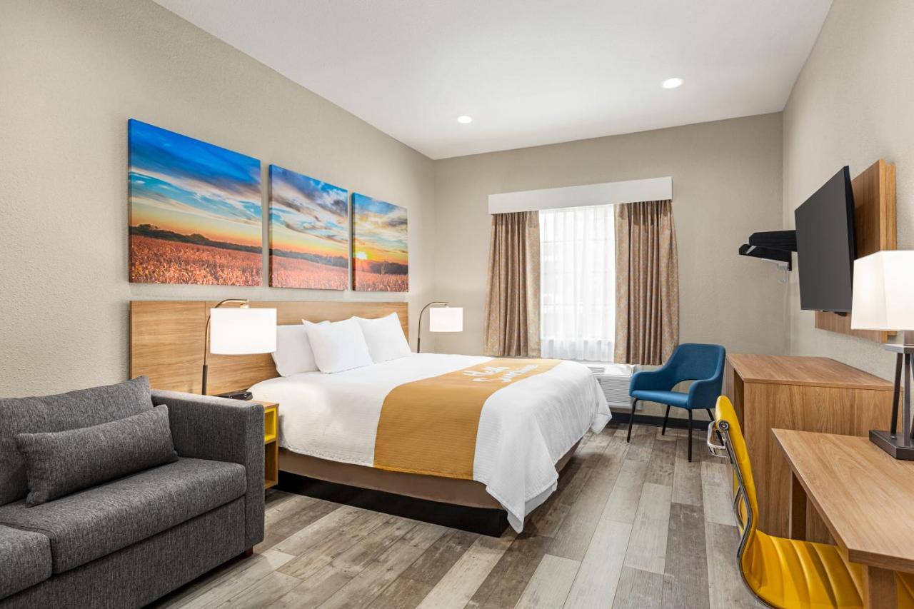 Days Inn & Suites By Wyndham Greater Томбал Экстерьер фото