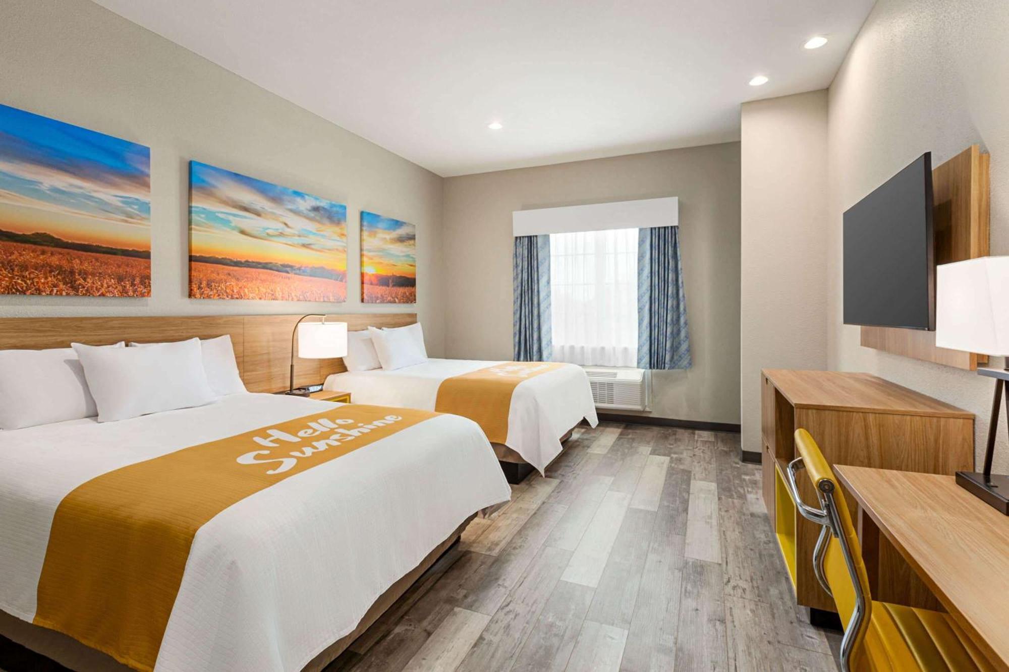 Days Inn & Suites By Wyndham Greater Томбал Экстерьер фото